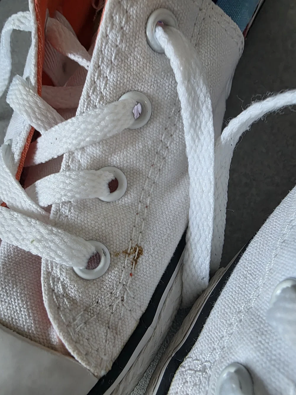 Converse classic low
